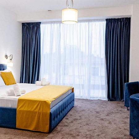 Raay Hotel Braila Bagian luar foto