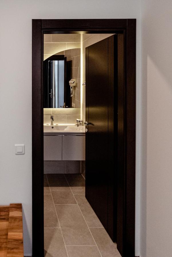 Raay Hotel Braila Bagian luar foto