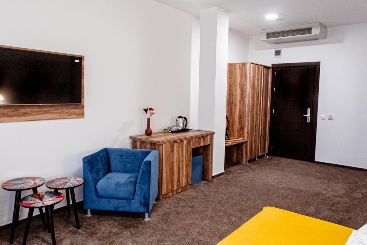 Raay Hotel Braila Bagian luar foto