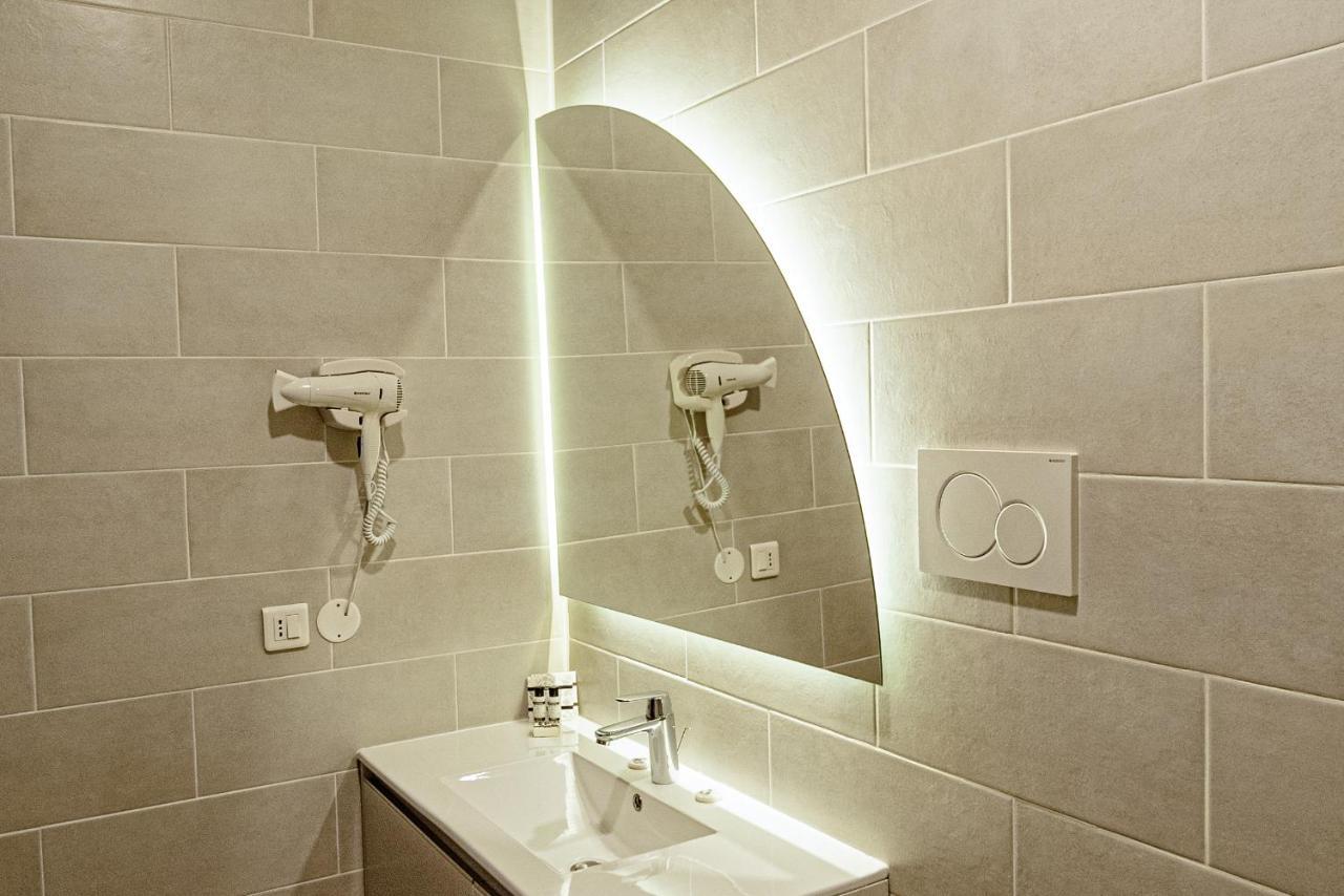 Raay Hotel Braila Bagian luar foto