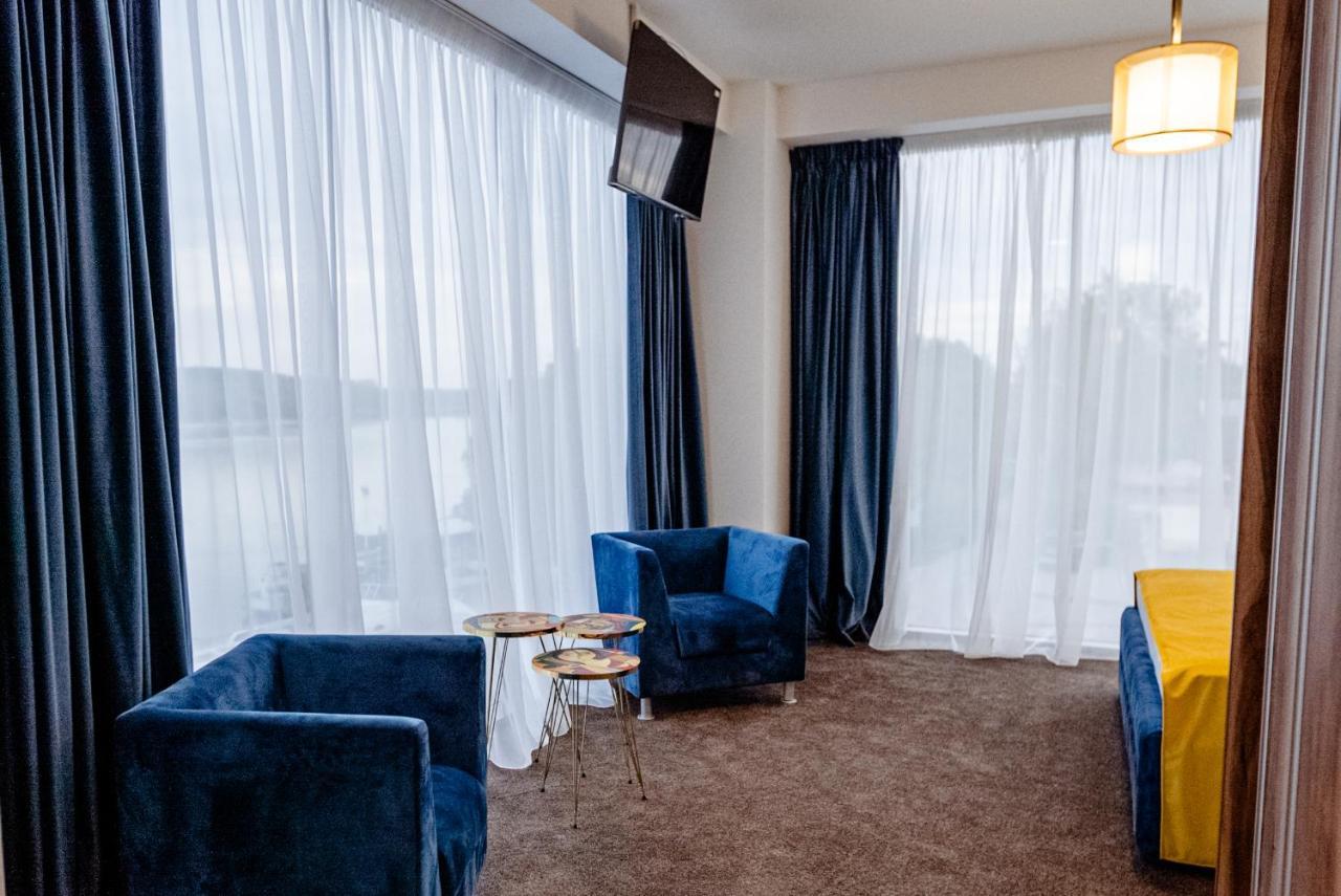 Raay Hotel Braila Bagian luar foto