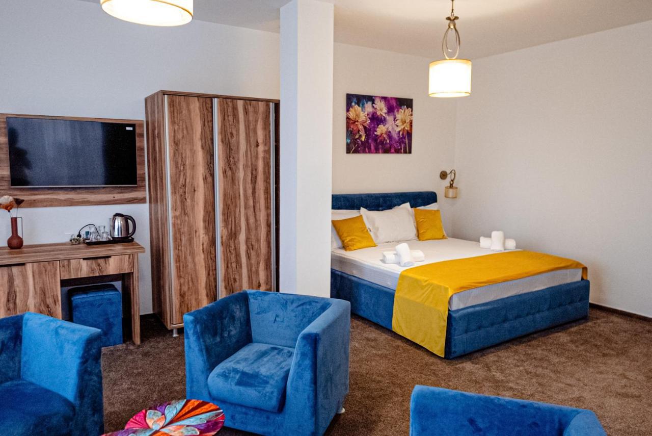 Raay Hotel Braila Bagian luar foto