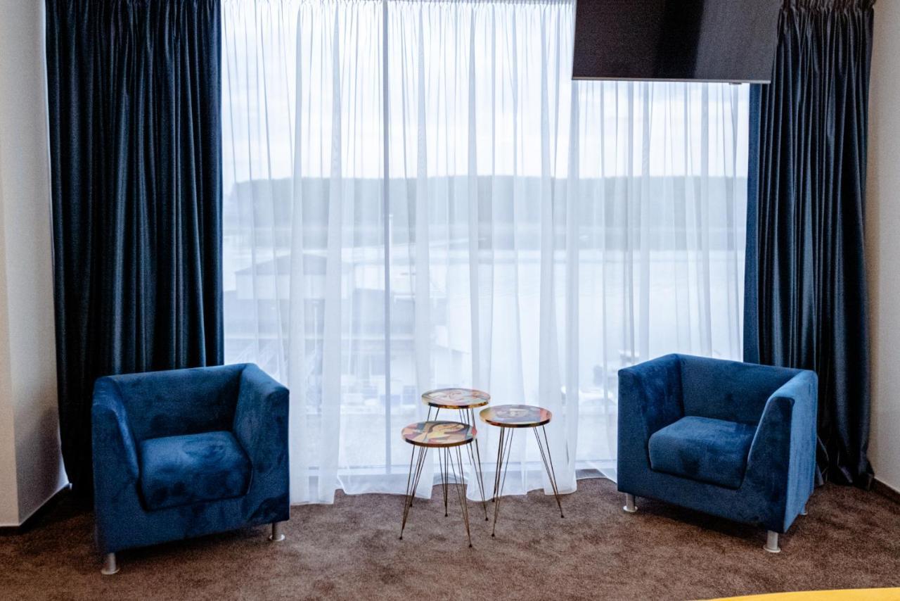 Raay Hotel Braila Bagian luar foto