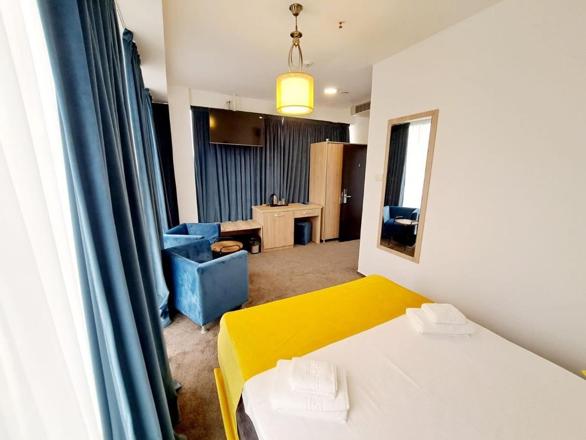 Raay Hotel Braila Bagian luar foto