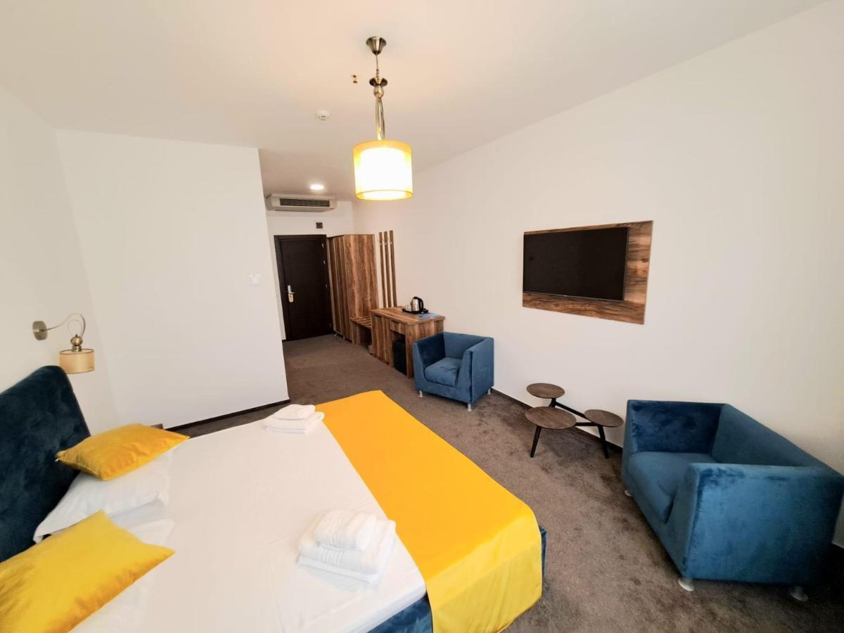 Raay Hotel Braila Bagian luar foto